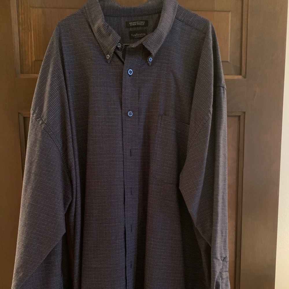 Mens Button Down - like new